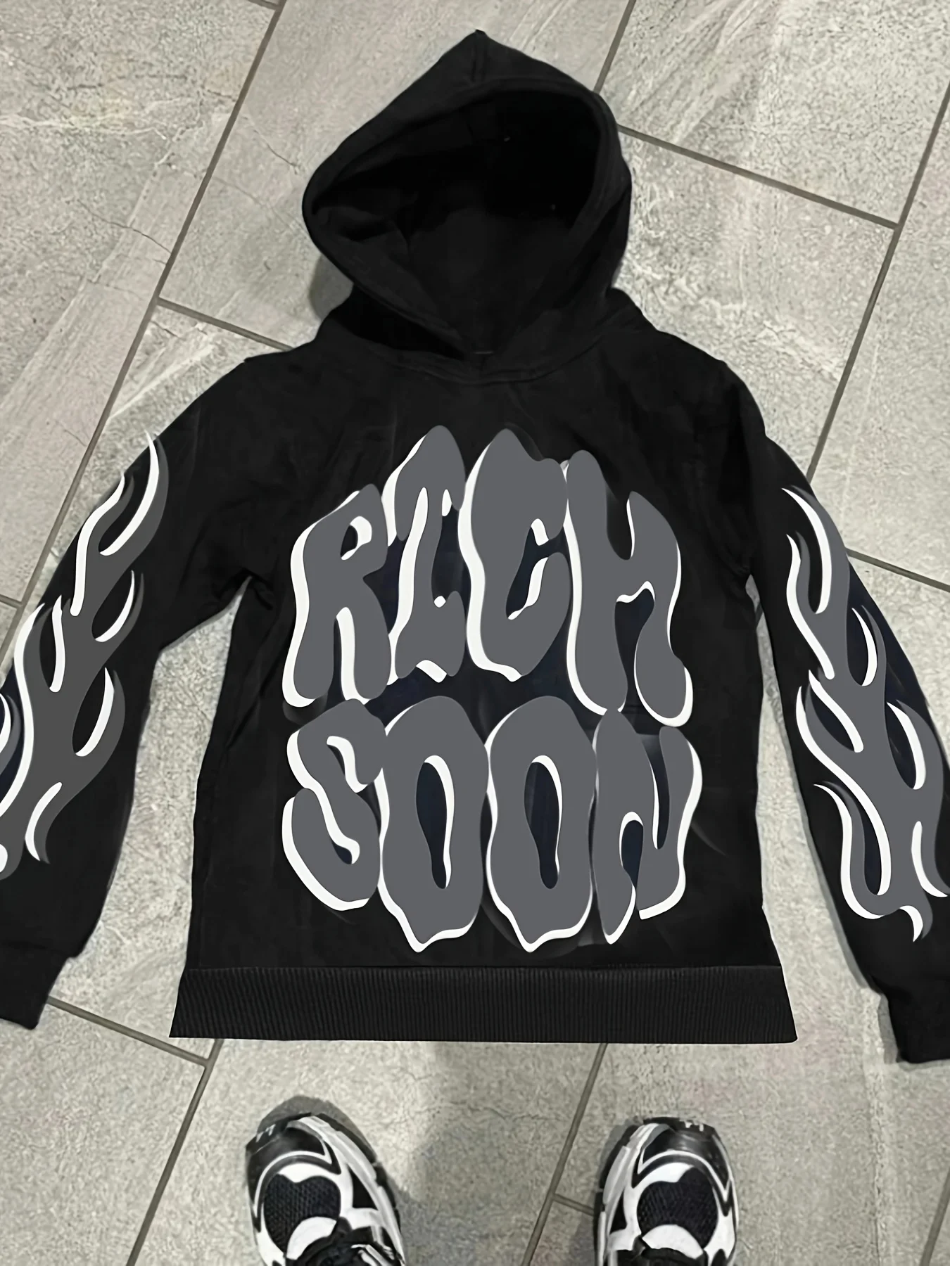 Men's Summer Hip - hop Style Rich Soon Flame - Embroidered Hoodie to Showcase Your Distinctive and Unconventional Attitude
Men's Summer Hip - hop Style Rich Soon Flame - Embroidered Hoodie to Showcase Your Distinctive and Unconventional Attitude