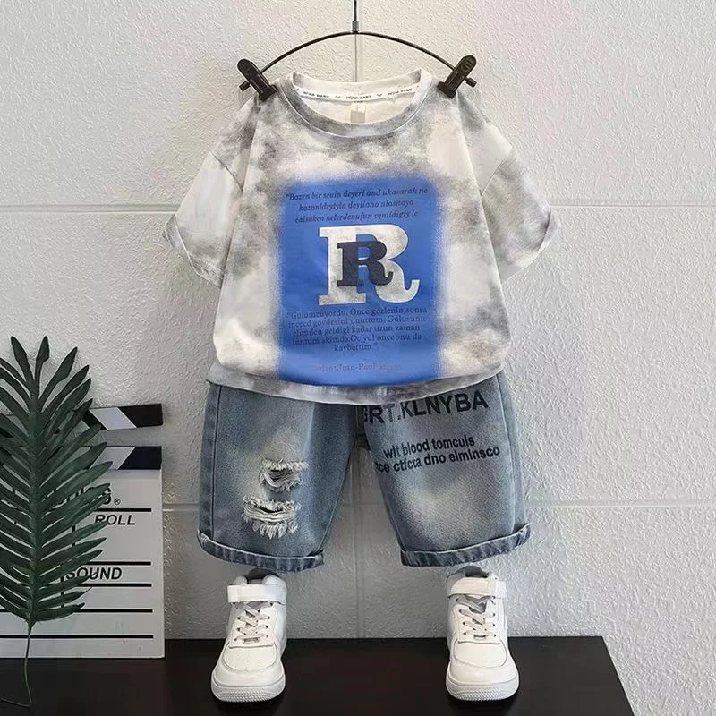 New Fashion Boys Summer Suit Short Sleeve Letter Shirt+Shorts Two Piece Baby Sport Clothes Children One To Nine Years Outfits
New Fashion Boys Summer Suit Short Sleeve Letter Shirt+Shorts Two Piece Baby Sport Clothes Children One To Nine Years Outfits
