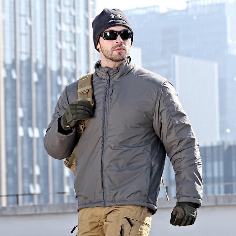 Men's outdoor military fans' tactical jacket in autumn and winter is waterproof and thick.
Men's outdoor military fans' tactical jacket in autumn and winter is waterproof and thick.