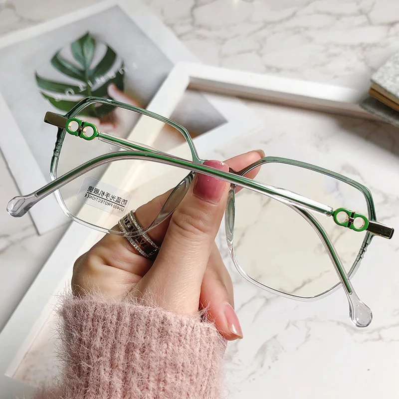Fashion Anti Blue Light Myopia Glasses Gradient Frame High Definition Myopic Eyewear 0 -1.0 -1.5 -2.0 2.5 -3.0 -3.5 -4.0 To -6.0
Fashion Anti Blue Light Myopia Glasses Gradient Frame High Definition Myopic Eyewear 0 -1.0 -1.5 -2.0 2.5 -3.0 -3.5 -4.0 To -6.0