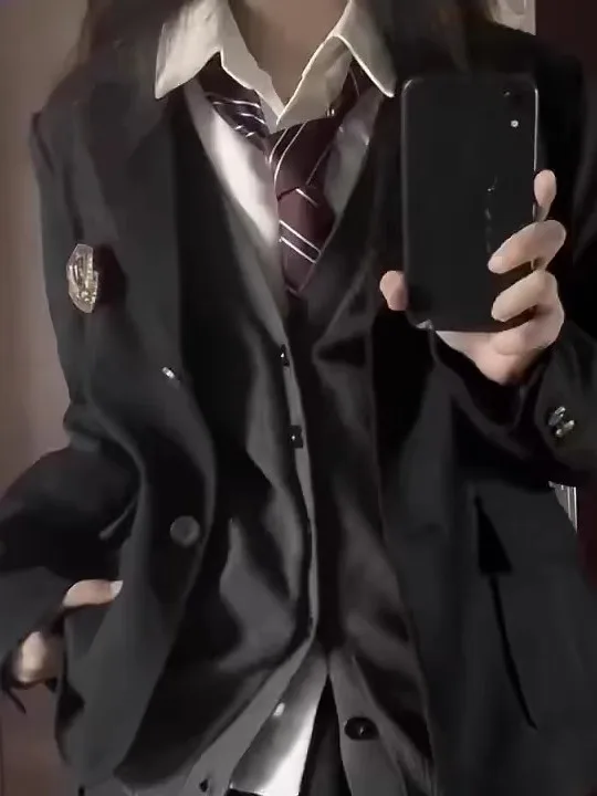 Женский костюм Bla JK: модный комплект в университетском стиле, пальто, верхняя одежда в британском стиле, куртка с полосатым узором, длинный рукав
Женский костюм Bla JK: модный комплект в университетском стиле, пальто, верхняя одежда в британском стиле, куртка с полосатым узором, длинный рукав