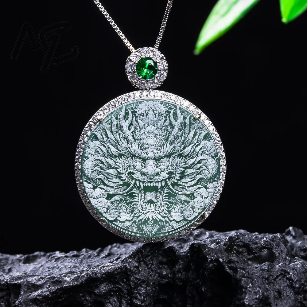 S925 Silver New Natural Emerald Stone-shadow Carving Dragon Pendant Myanmar Jadeite Necklace Jewelry Charm Designer Luxury Gifts
S925 Silver New Natural Emerald Stone-shadow Carving Dragon Pendant Myanmar Jadeite Necklace Jewelry Charm Designer Luxury Gifts