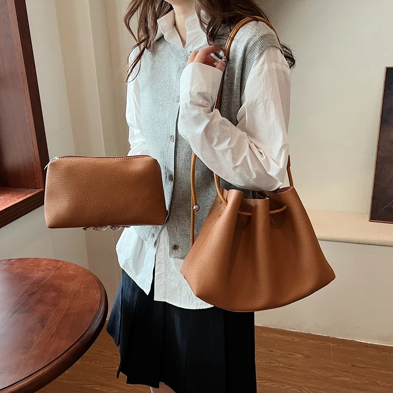 Winter Trend Female Shoulder Handbags Causal Small Drawstring Pu Leather Bucket Crossbody Bags for Women
Winter Trend Female Shoulder Handbags Causal Small Drawstring Pu Leather Bucket Crossbody Bags for Women