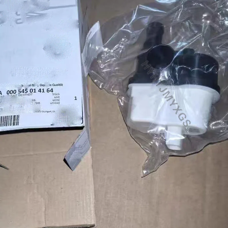 A0005450141 A0015457516 New Original Fuel Vapor Detection Pump Leak Diagnosis Pump Suitable for Mercedes Benz A B C E GLA GLB GL
A0005450141 A0015457516 New Original Fuel Vapor Detection Pump Leak Diagnosis Pump Suitable for Mercedes Benz A B C E GLA GLB GL