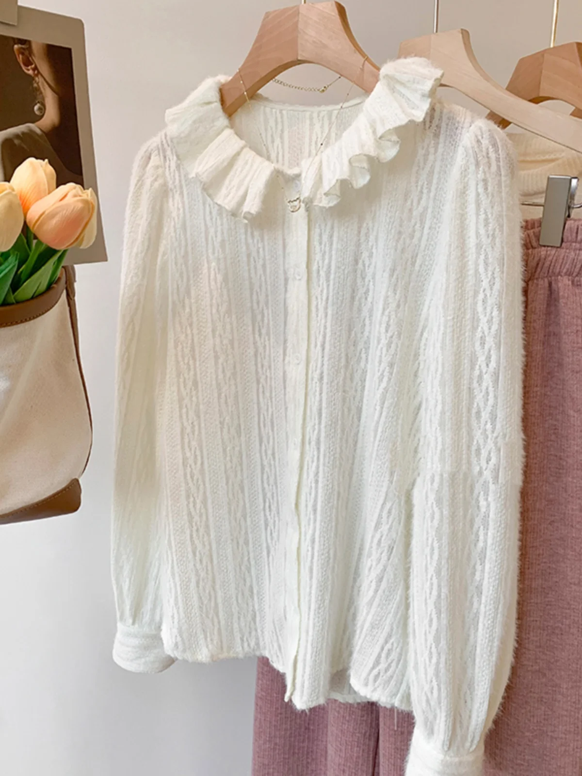 Женский кружевной воротник с рюшами и подолом, тонкий кукольный воротник на подкладке, осень-зима, внутренняя одежда, базовый слой, маленький топ, абрикосовый
Женский кружевной воротник с рюшами и подолом, тонкий кукольный воротник на подкладке, осень-зима, внутренняя одежда, базовый слой, маленький топ, абрикосовый