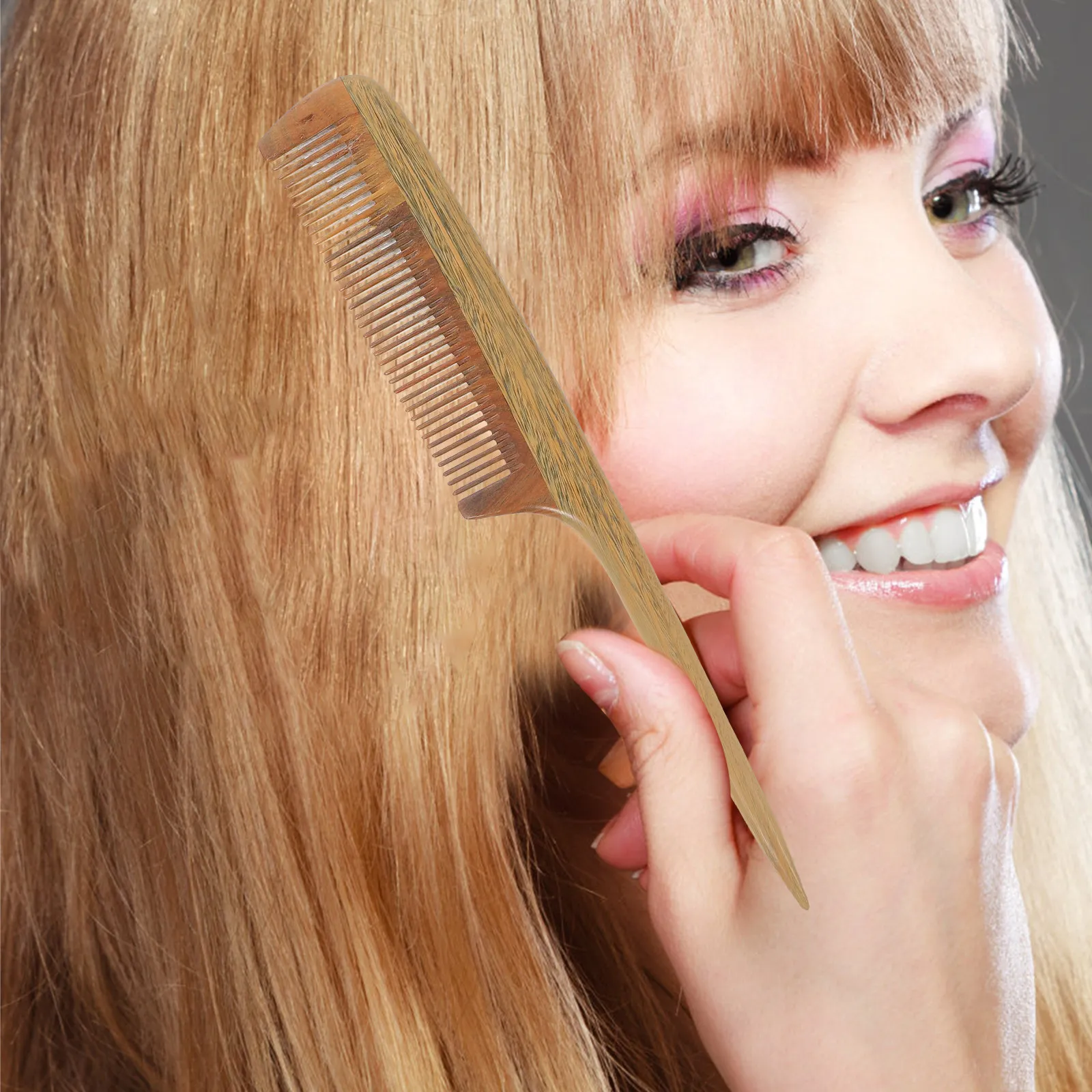 Natural Sandalwood Hair Comb Smooth Fine Tooth Design Long Handle Pointed Tail Wooden Comb for Styling Scalp Massage
Natural Sandalwood Hair Comb Smooth Fine Tooth Design Long Handle Pointed Tail Wooden Comb for Styling Scalp Massage