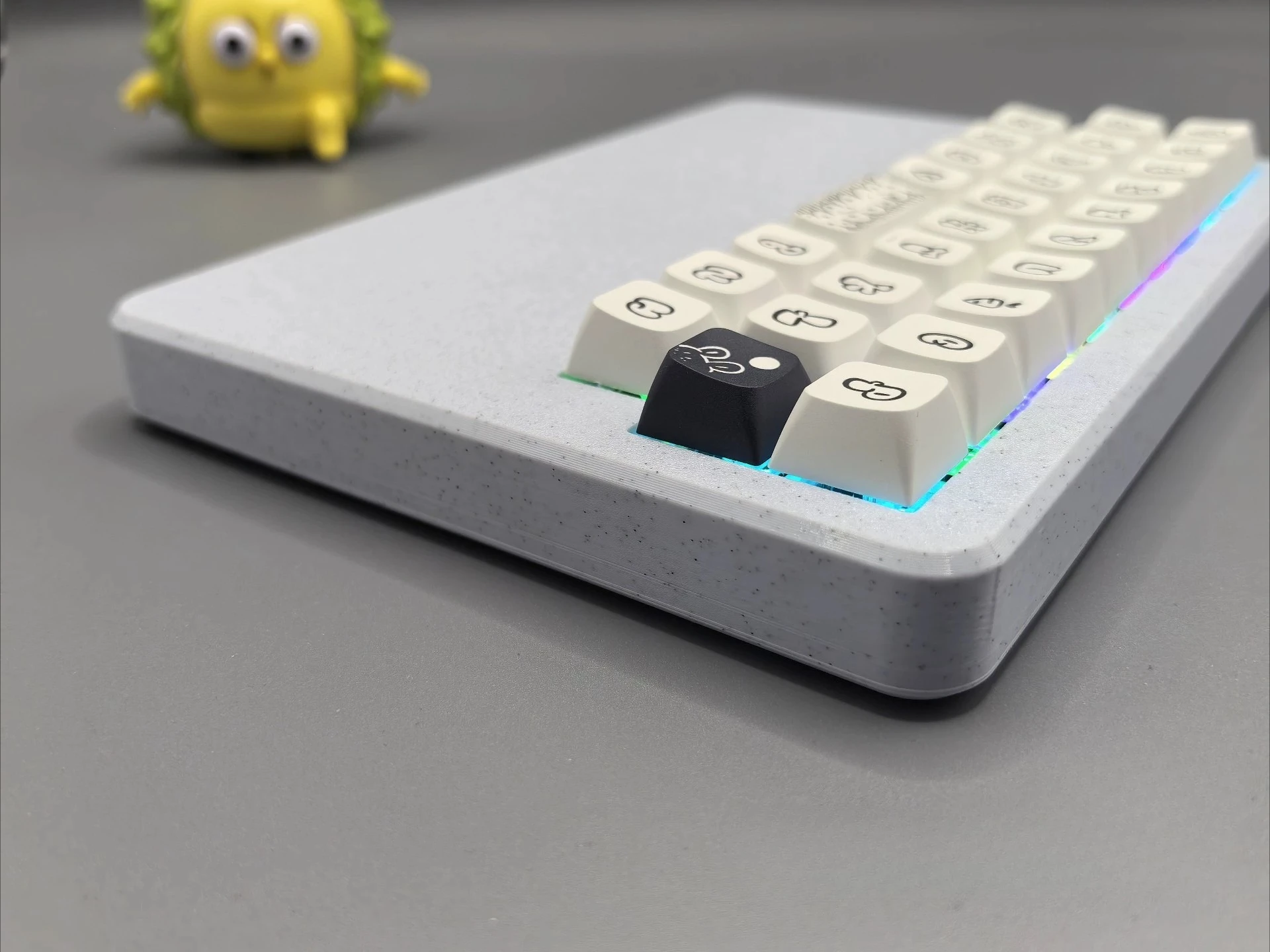 NEW 28key Mini Keyboardd 2.4G The Third Mock Examination Bluetooth Keyboard Custom Via Latest Optimized Firmware RGB Keyboard
NEW 28key Mini Keyboardd 2.4G The Third Mock Examination Bluetooth Keyboard Custom Via Latest Optimized Firmware RGB Keyboard