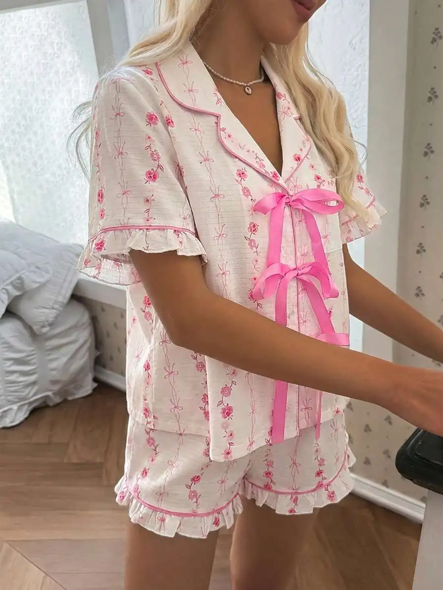 Romantic Floral Print Pajama Set With Bow Tie Detail Elegant Women Sleepwear
Romantic Floral Print Pajama Set With Bow Tie Detail Elegant Women Sleepwear