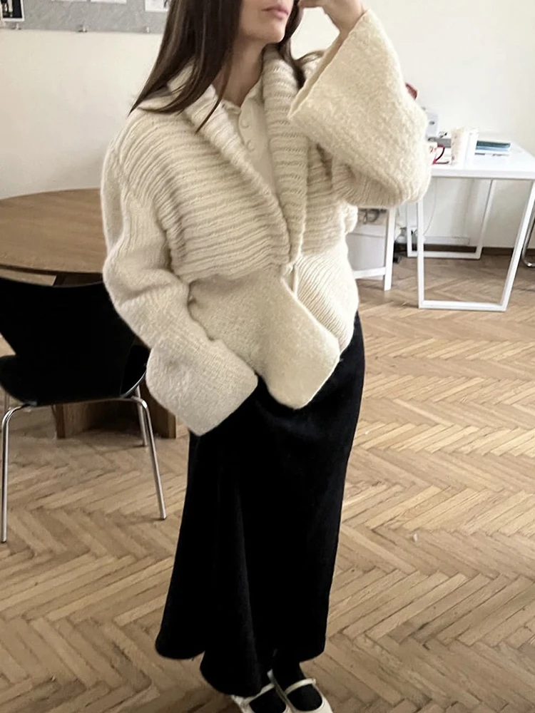 Модный дизайн, стильный ажурный свитер, осень-зима, новые однотонные вязаные кардиганы с v-образным вырезом, сексуальные женские простые джемперы для поездок на работу
Модный дизайн, стильный ажурный свитер, осень-зима, новые однотонные вязаные кардиганы с v-образным вырезом, сексуальные женские простые джемперы для поездок на работу