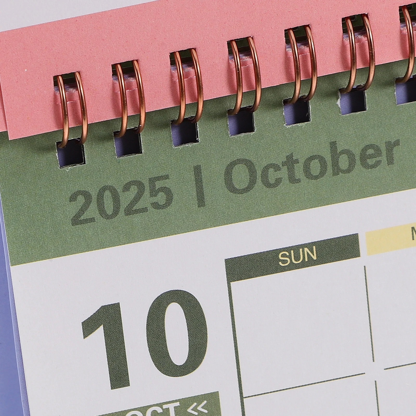 English Version Desk 2025 Use Office Supplies Standing Flip Calendar Table Decorations Portable Spiral Calendar
English Version Desk 2025 Use Office Supplies Standing Flip Calendar Table Decorations Portable Spiral Calendar