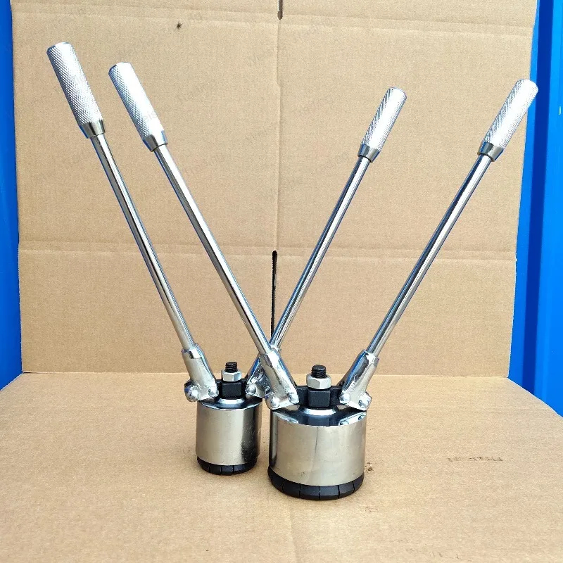 200L liter oil drum sealing machine, capper, iron drum sealing cap, oil drum sealing pliers, capper, cap clamp
200L liter oil drum sealing machine, capper, iron drum sealing cap, oil drum sealing pliers, capper, cap clamp