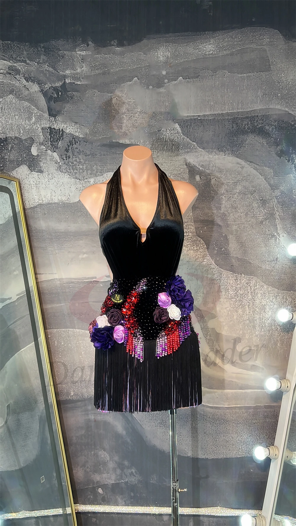 Latin Dance Adult And Children'S Dress AB Stone High-End Custom Imported Velvet Floral Suit Cha Cha Tango Women'S Clothing
Latin Dance Adult And Children'S Dress AB Stone High-End Custom Imported Velvet Floral Suit Cha Cha Tango Women'S Clothing