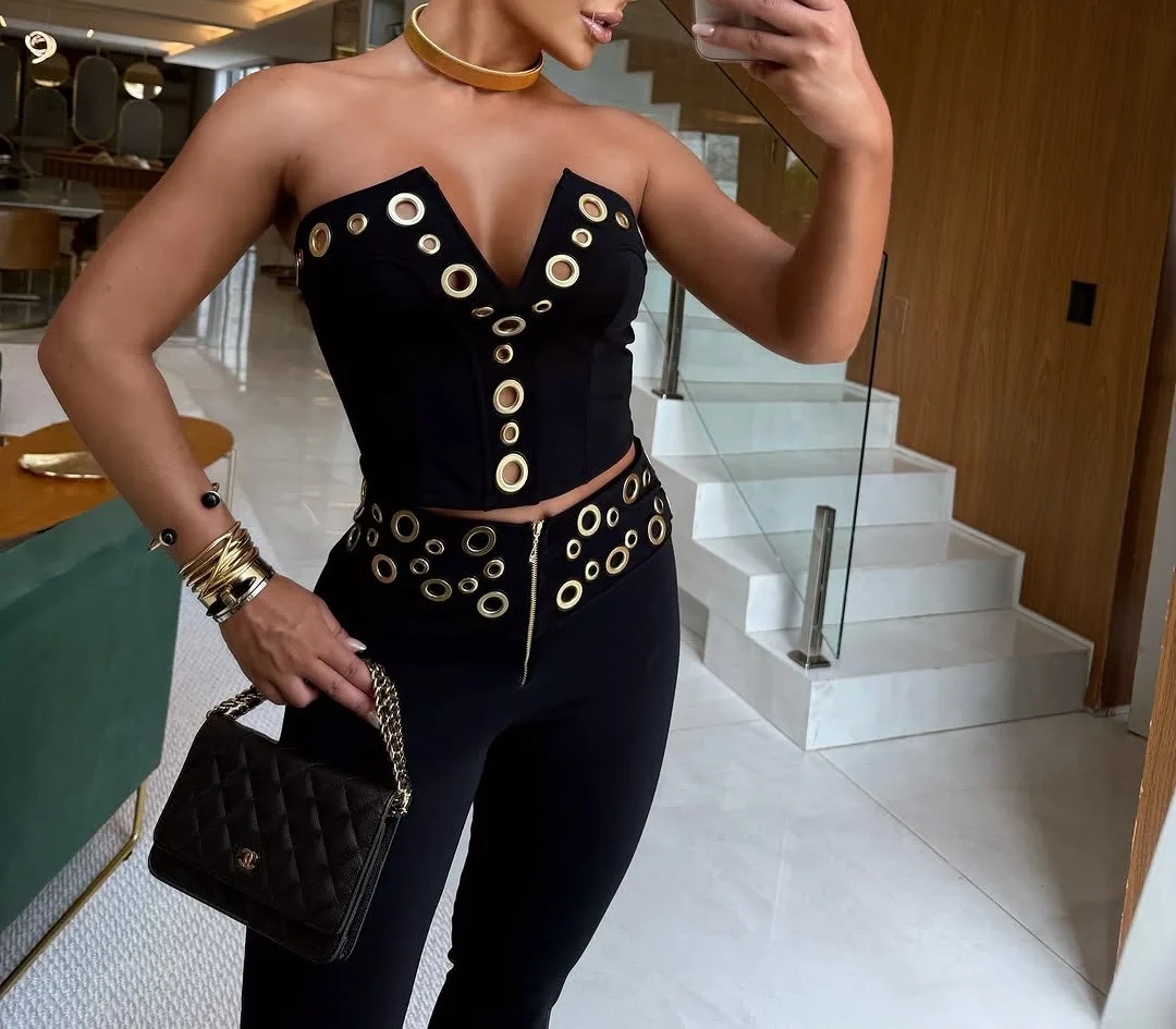 DSMTRC Women's Elegant Metal Rivet Crop Top And Wide Legs Pants Suits Luxury Metal Ring Hollow Out Two Piece Sets Night Clubwear
DSMTRC Women's Elegant Metal Rivet Crop Top And Wide Legs Pants Suits Luxury Metal Ring Hollow Out Two Piece Sets Night Clubwear