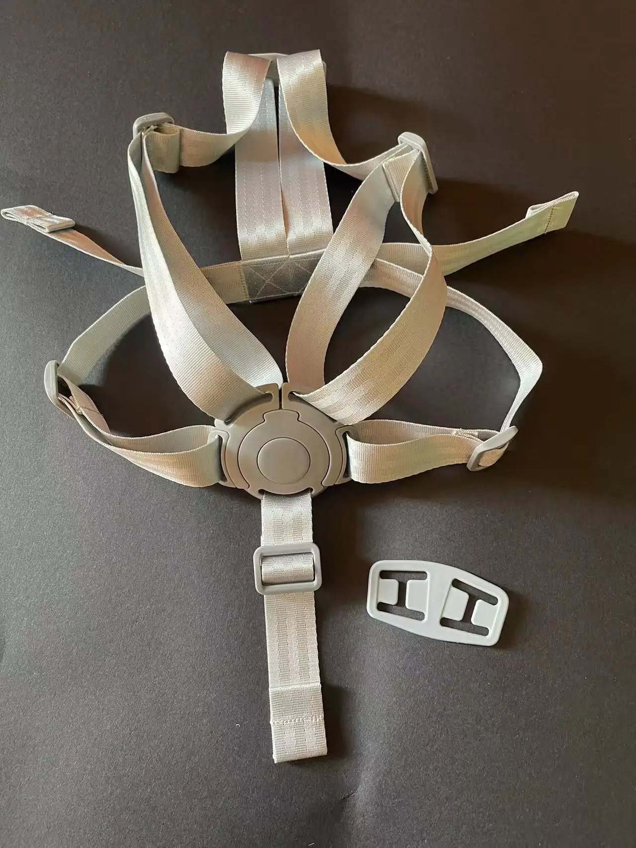 Replacement harness for Unilove Grow with Me 2-in-1 Baby High Chair 5-point safety harness baby meal chair harness strap
Replacement harness for Unilove Grow with Me 2-in-1 Baby High Chair 5-point safety harness baby meal chair harness strap