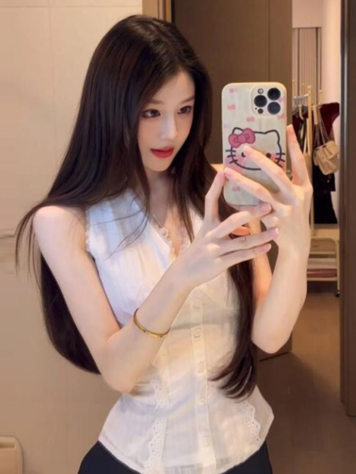 Элегантная белая рубашка с кружевной отделкой, женская модная летняя коллекция 2026, стиль Pure Desire, сексуальный топ, красивая индивидуальная блузка для миниатюрных женщин
Элегантная белая рубашка с кружевной отделкой, женская модная летняя коллекция 2026, стиль Pure Desire, сексуальный топ, красивая индивидуальная блузка для миниатюрных женщин