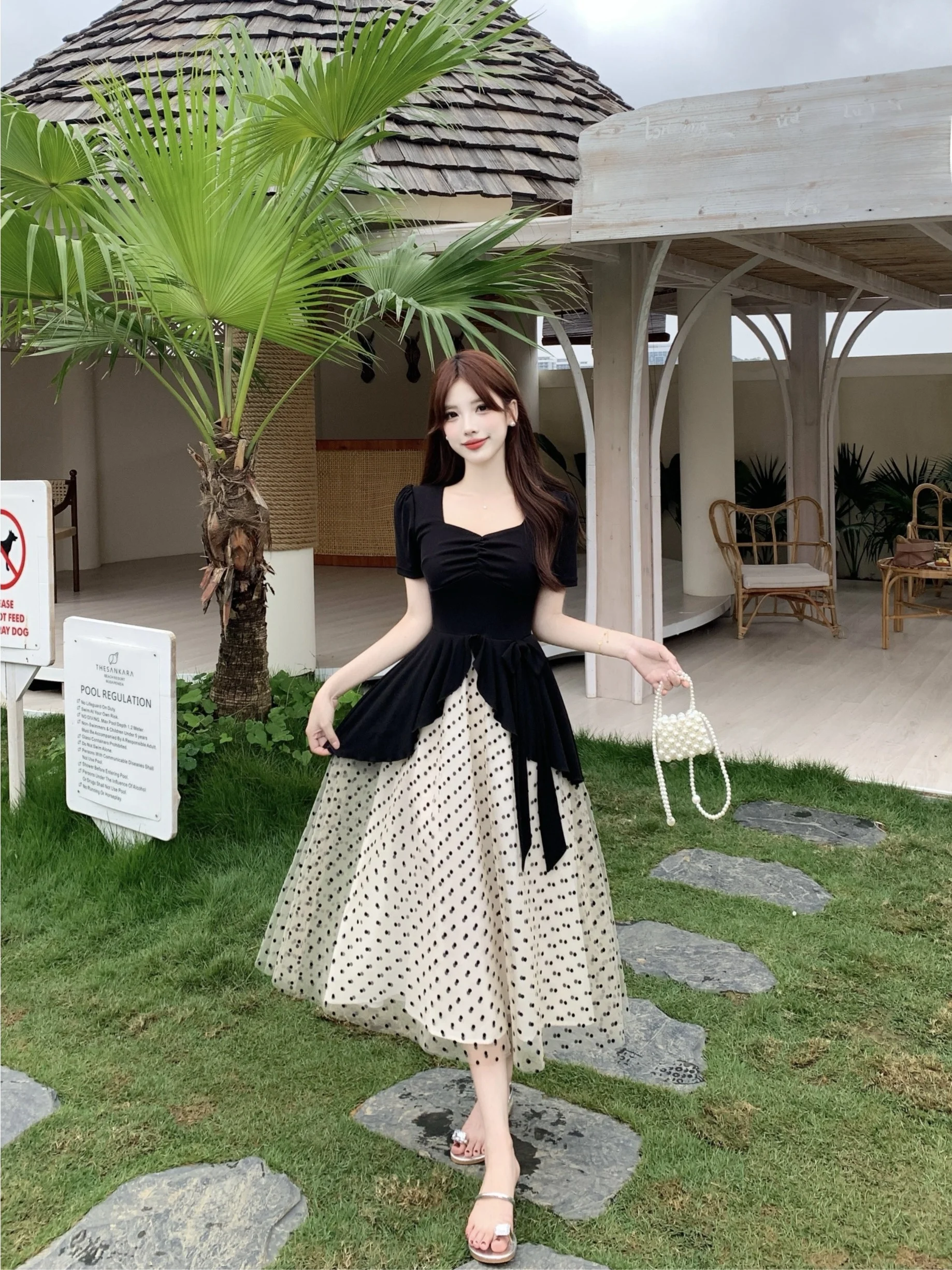 plus Size Polka Dot Sweet Style Slimming Midi Dress with Mesh Paneling Waist Cinching Women's Fashion Summer Casual Dress
plus Size Polka Dot Sweet Style Slimming Midi Dress with Mesh Paneling Waist Cinching Women's Fashion Summer Casual Dress