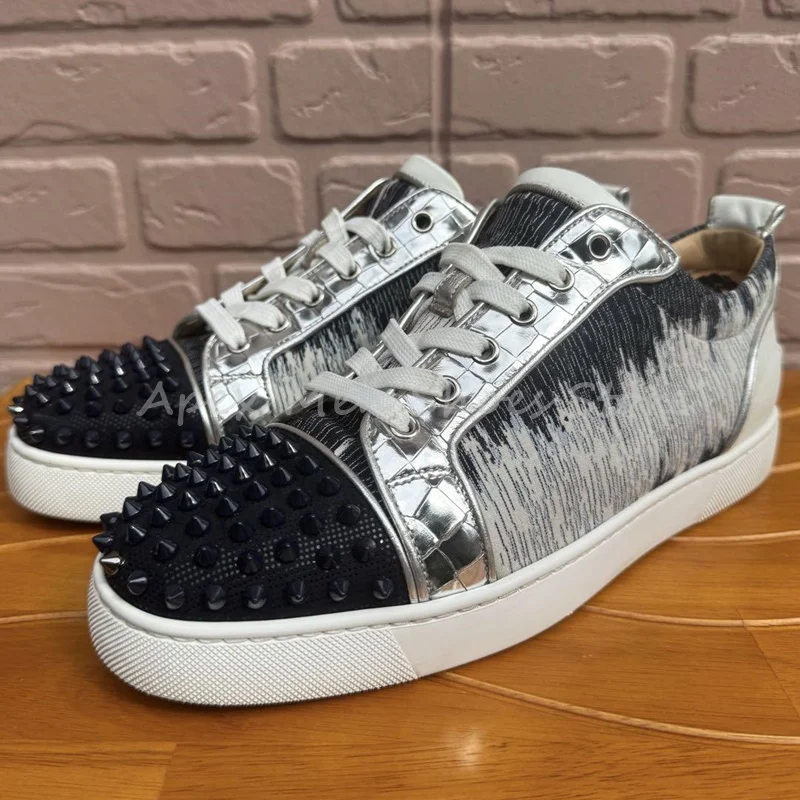 Fashion Men's Grey Spikes Shallow Sneakers Mixed Texture Black Toe Cap Lace Up Canvas Shoes Casual Comfort Flat Couple Shoes
Fashion Men's Grey Spikes Shallow Sneakers Mixed Texture Black Toe Cap Lace Up Canvas Shoes Casual Comfort Flat Couple Shoes