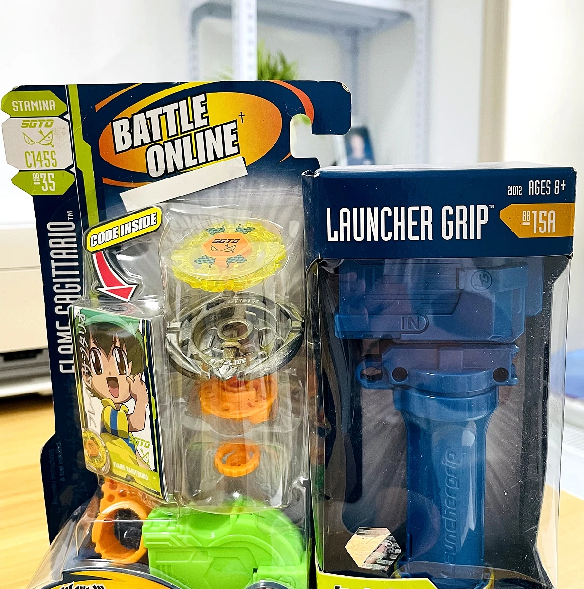 GENUINE TT BEYSPLAYER BB-35 C145S FLAME SAGITTARIO&BB-15A LAUNCHER GRIP Battle metal fusion new with original packaging set
GENUINE TT BEYSPLAYER BB-35 C145S FLAME SAGITTARIO&BB-15A LAUNCHER GRIP Battle metal fusion new with original packaging set