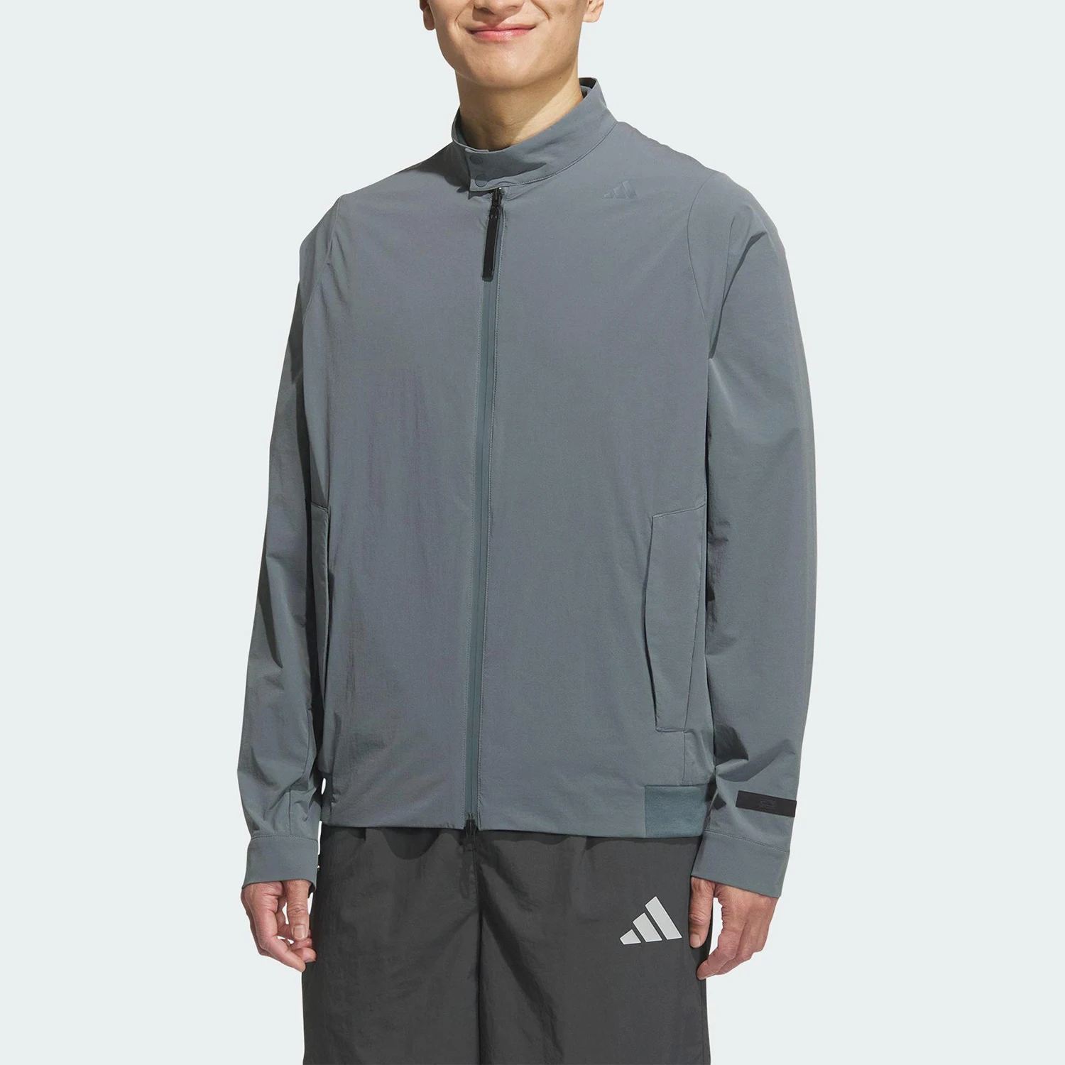 Мужская повседневная куртка Adidas Originals WUZONG TONG JKT KC5819
Мужская повседневная куртка Adidas Originals WUZONG TONG JKT KC5819