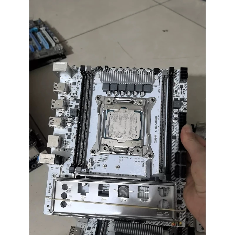 used for Jingyue X99M-G D4 ARGB Motherboard + Xeon E5-2698V3 CPU Combo LGA2011-3 mATX DDR4
used for Jingyue X99M-G D4 ARGB Motherboard + Xeon E5-2698V3 CPU Combo LGA2011-3 mATX DDR4