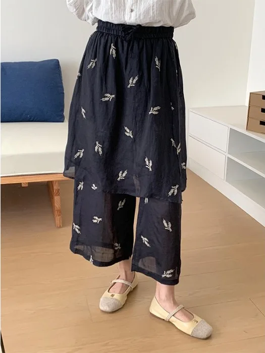 Lightweight Embroidered Pure Flax Casual Pants Loose Waist Dstring Summer Trousers for plus Size Women Split Skirt
Lightweight Embroidered Pure Flax Casual Pants Loose Waist Dstring Summer Trousers for plus Size Women Split Skirt