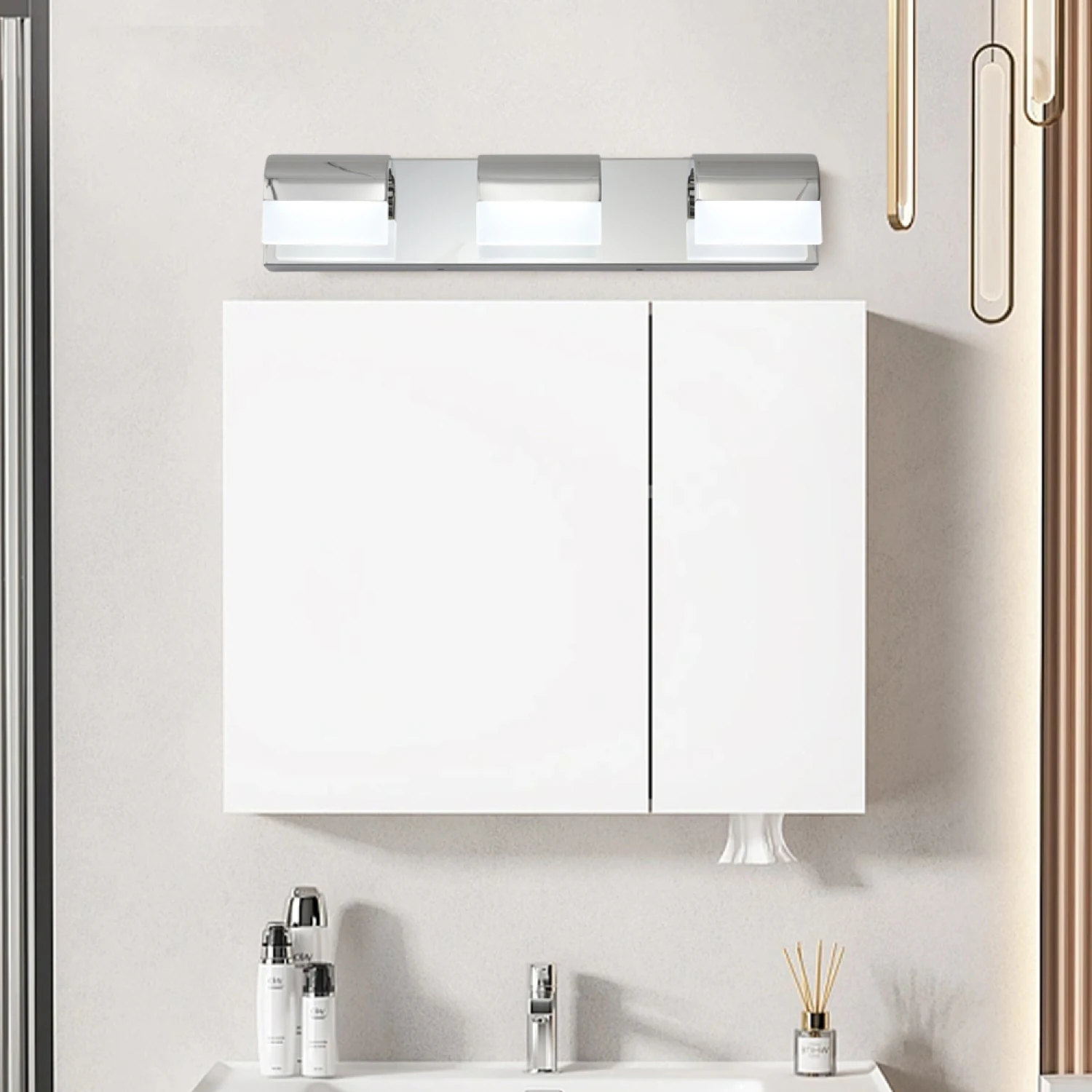 Bathroom Vanity Lighting 3-Light LED Vanity Lights Over Mirror Bath Wall Lighting
Bathroom Vanity Lighting 3-Light LED Vanity Lights Over Mirror Bath Wall Lighting
