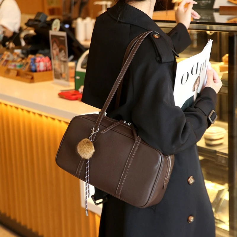 Women's Cow Genuine Leather Shoulder Bags Ladies Fashion Designer Luxury Handbags Female Retro Commute Boston Cowhide Handbag
Women's Cow Genuine Leather Shoulder Bags Ladies Fashion Designer Luxury Handbags Female Retro Commute Boston Cowhide Handbag