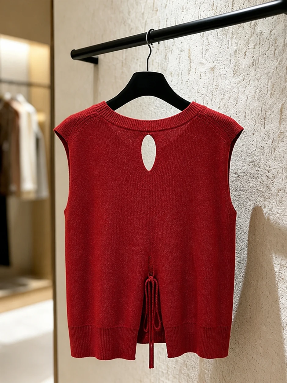 Retro Sleeveless Hollow out Belted Knitted Vest Summer Design Sense Top Commute Style Korean Version Straight Cut Silk Women'...
Retro Sleeveless Hollow out Belted Knitted Vest Summer Design Sense Top Commute Style Korean Version Straight Cut Silk Women'...