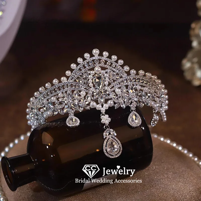 CC Crowns for Women Wedding Accessories Bridal Headpiece Engagement Hair Ornaments Crystal Pendant Imitation Pearl Tiaras YQ243
CC Crowns for Women Wedding Accessories Bridal Headpiece Engagement Hair Ornaments Crystal Pendant Imitation Pearl Tiaras YQ243
