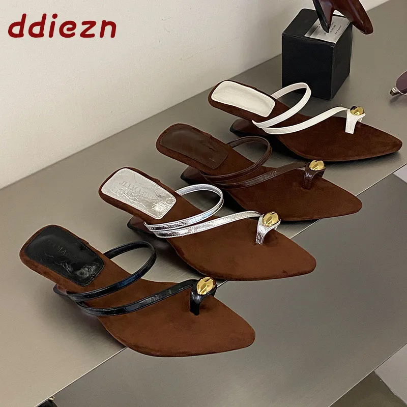 New Fashion Pointed Toe Metal Women Slippers Wedge Shoes Summer Outdoor Female Slides Heeled Sandals Dress Ladies Slippers Shoes
New Fashion Pointed Toe Metal Women Slippers Wedge Shoes Summer Outdoor Female Slides Heeled Sandals Dress Ladies Slippers Shoes