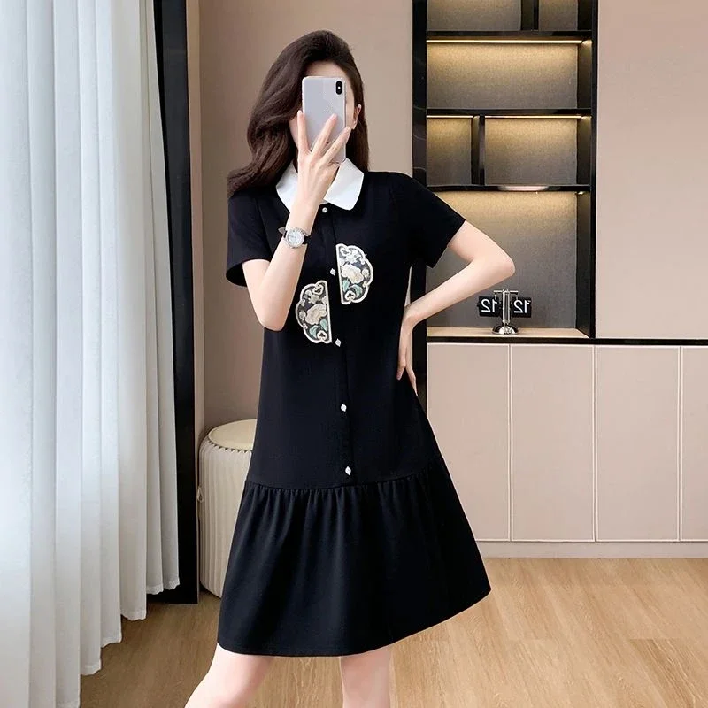 Summer New Women Black Midi Loose Short Sleeve Dress Vintage Chinese Style Embroidery Polo Dresses 2025 Casual Joker Clothing
Summer New Women Black Midi Loose Short Sleeve Dress Vintage Chinese Style Embroidery Polo Dresses 2025 Casual Joker Clothing