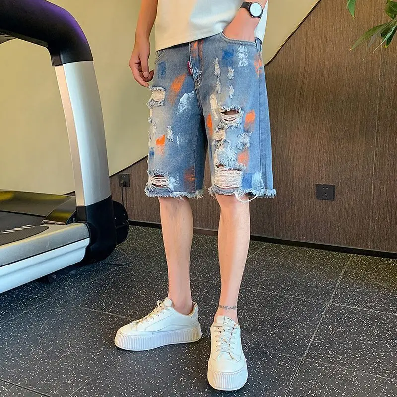 Stylish Men's Ragged Denim Shorts for Summer Trend Lightweight Material with Distressed Look Loose Fit Street Fashion Wear
Stylish Men's Ragged Denim Shorts for Summer Trend Lightweight Material with Distressed Look Loose Fit Street Fashion Wear
