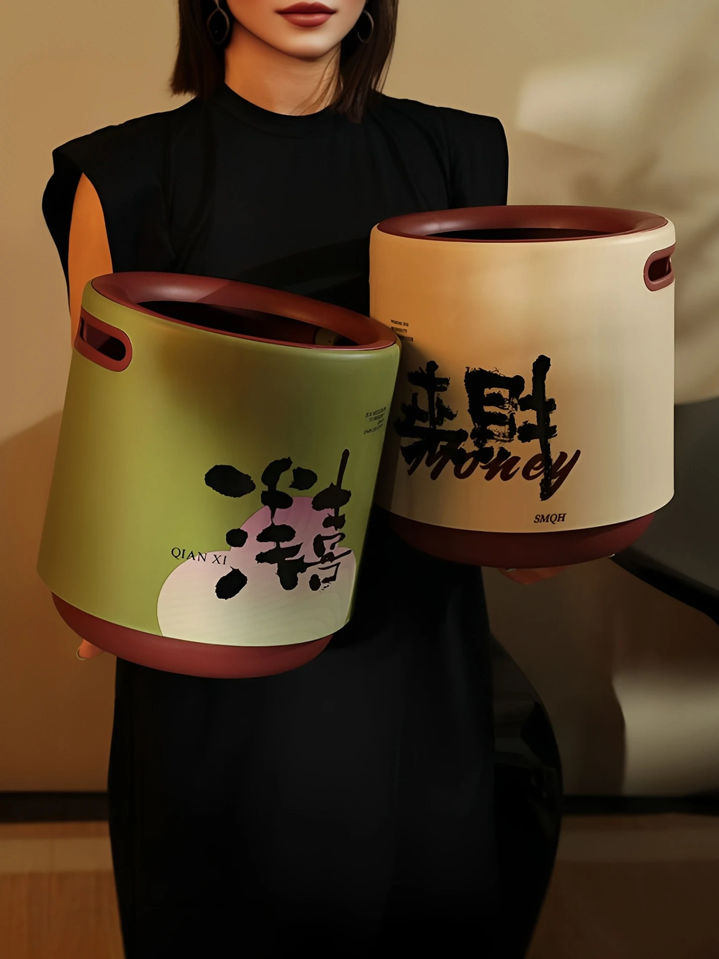 Роскошная корзина для мусора для дома, гостиной, спальни, большая вместимость, креативный китайский дизайн, круглая форма, пластиковый корпус
Роскошная корзина для мусора для дома, гостиной, спальни, большая вместимость, креативный китайский дизайн, круглая форма, пластиковый корпус