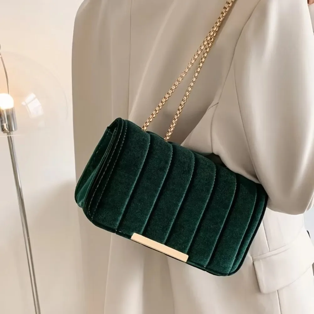 Stylish Velvet Women Crossbody Bag Faux Leather Lining Chain Strap Elegant Shoulder Bag Plaid Pattern Velvet Bag for Various
Stylish Velvet Women Crossbody Bag Faux Leather Lining Chain Strap Elegant Shoulder Bag Plaid Pattern Velvet Bag for Various