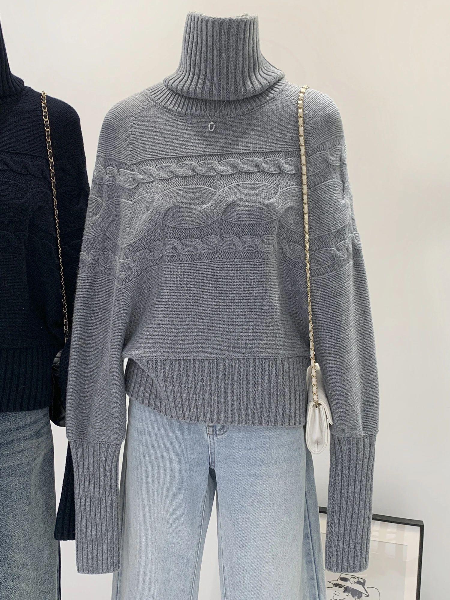 Loose Fit High Neck Knitted Sweater Women's Inner Wear Grey Autumn Winter New Style Commute Style Fashion Casual Knitwear
Loose Fit High Neck Knitted Sweater Women's Inner Wear Grey Autumn Winter New Style Commute Style Fashion Casual Knitwear
