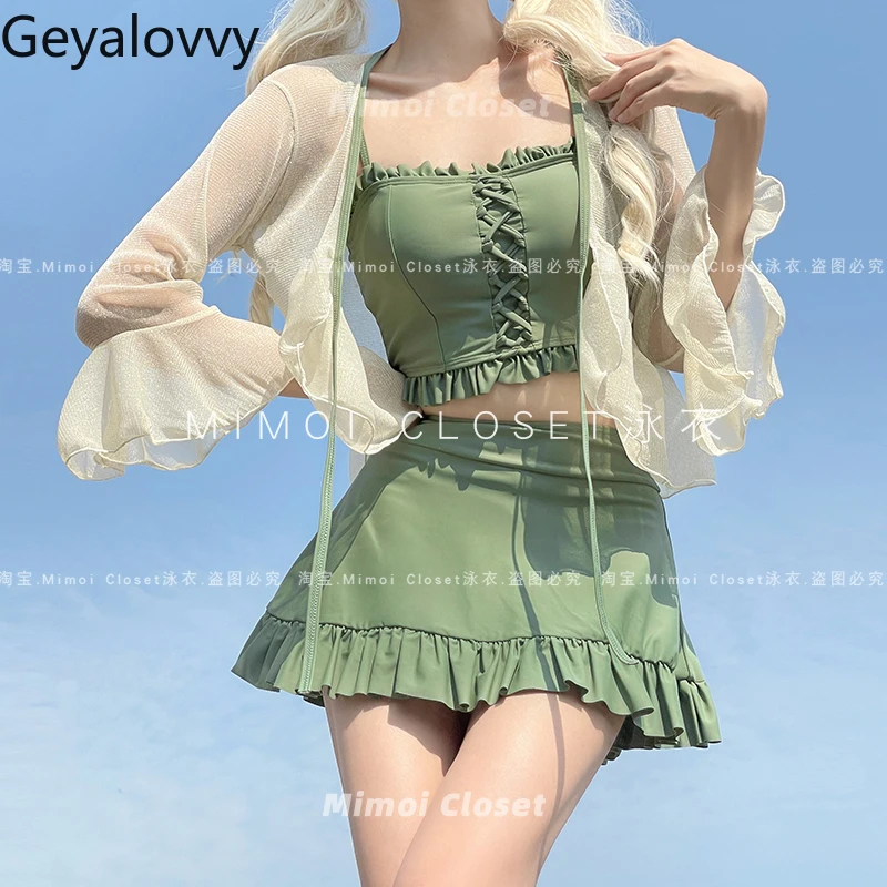 Sweet Girls Versatile Vacation Swimsuit New Green Three-piece Set with Blouse Sunscreen Skirt Split Hot Spring Swimwear
Sweet Girls Versatile Vacation Swimsuit New Green Three-piece Set with Blouse Sunscreen Skirt Split Hot Spring Swimwear