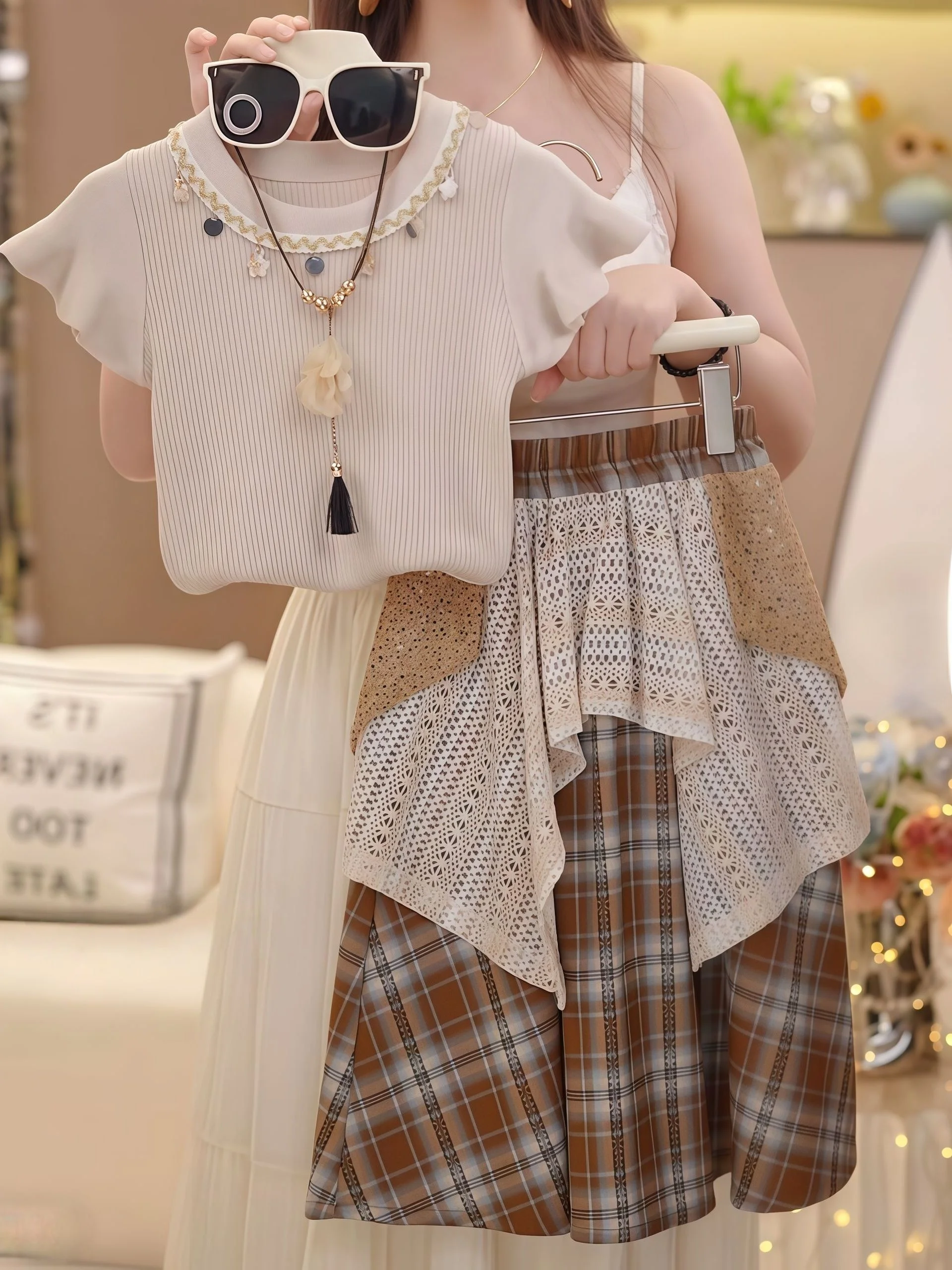Girls Summer 2026 Plaid Short Sleeve Top And Elastic Waist Skirt Casual Set Thin High Waist Midi Skirt Breathable Short Sleeve
Girls Summer 2026 Plaid Short Sleeve Top And Elastic Waist Skirt Casual Set Thin High Waist Midi Skirt Breathable Short Sleeve