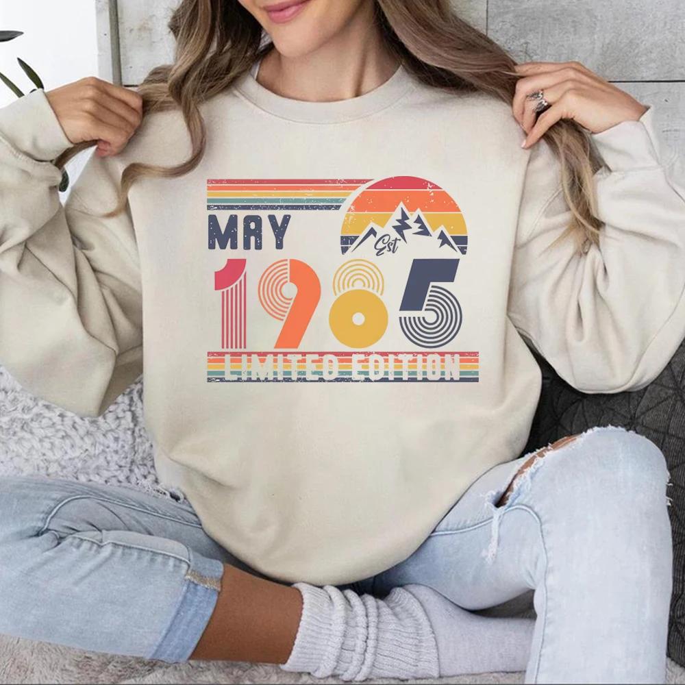Vintage 40th Birthday Sweatshirt 1985 Birthday Gift 40 Years Bday Number Pullover Unisex Long Sleeves Sweatshirts Birthday Gift
Vintage 40th Birthday Sweatshirt 1985 Birthday Gift 40 Years Bday Number Pullover Unisex Long Sleeves Sweatshirts Birthday Gift