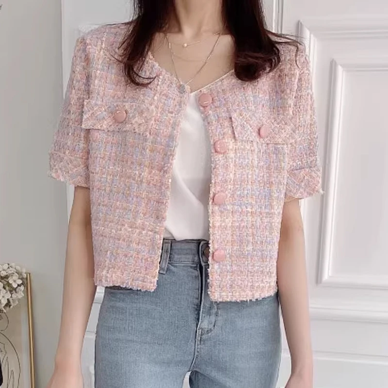Chic Pink Tweed Little Fragrance Coat Women's Summer Short Sleeved Jacket Korean Fashion Elegant Female Outerwear Tops2025
Chic Pink Tweed Little Fragrance Coat Women's Summer Short Sleeved Jacket Korean Fashion Elegant Female Outerwear Tops2025