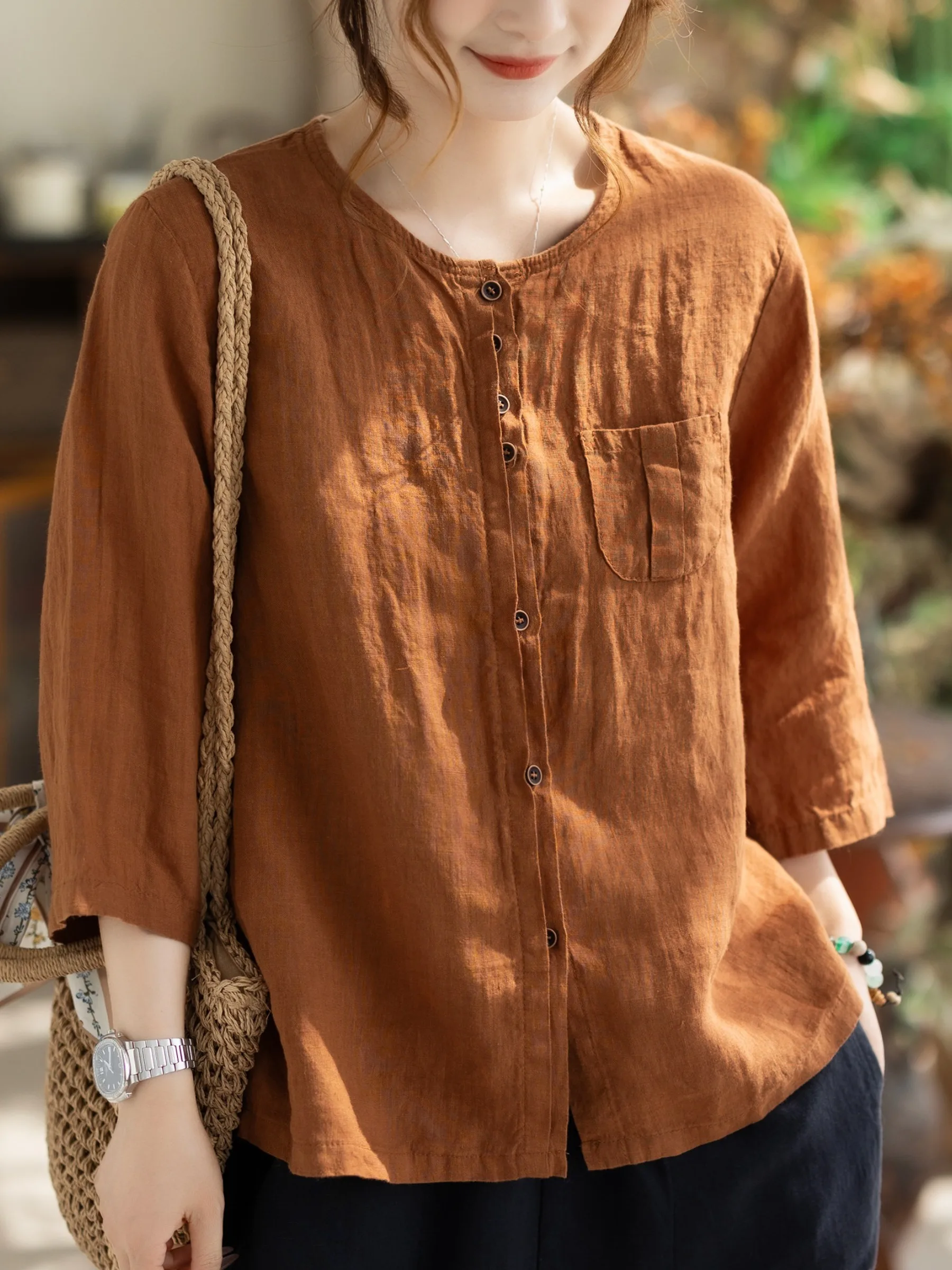 Retro Linen 3/4 Sleeve Shirt Women Summer New Loose Artistic Color Versatile Slimming Open Cardigan round Neck Top
Retro Linen 3/4 Sleeve Shirt Women Summer New Loose Artistic Color Versatile Slimming Open Cardigan round Neck Top