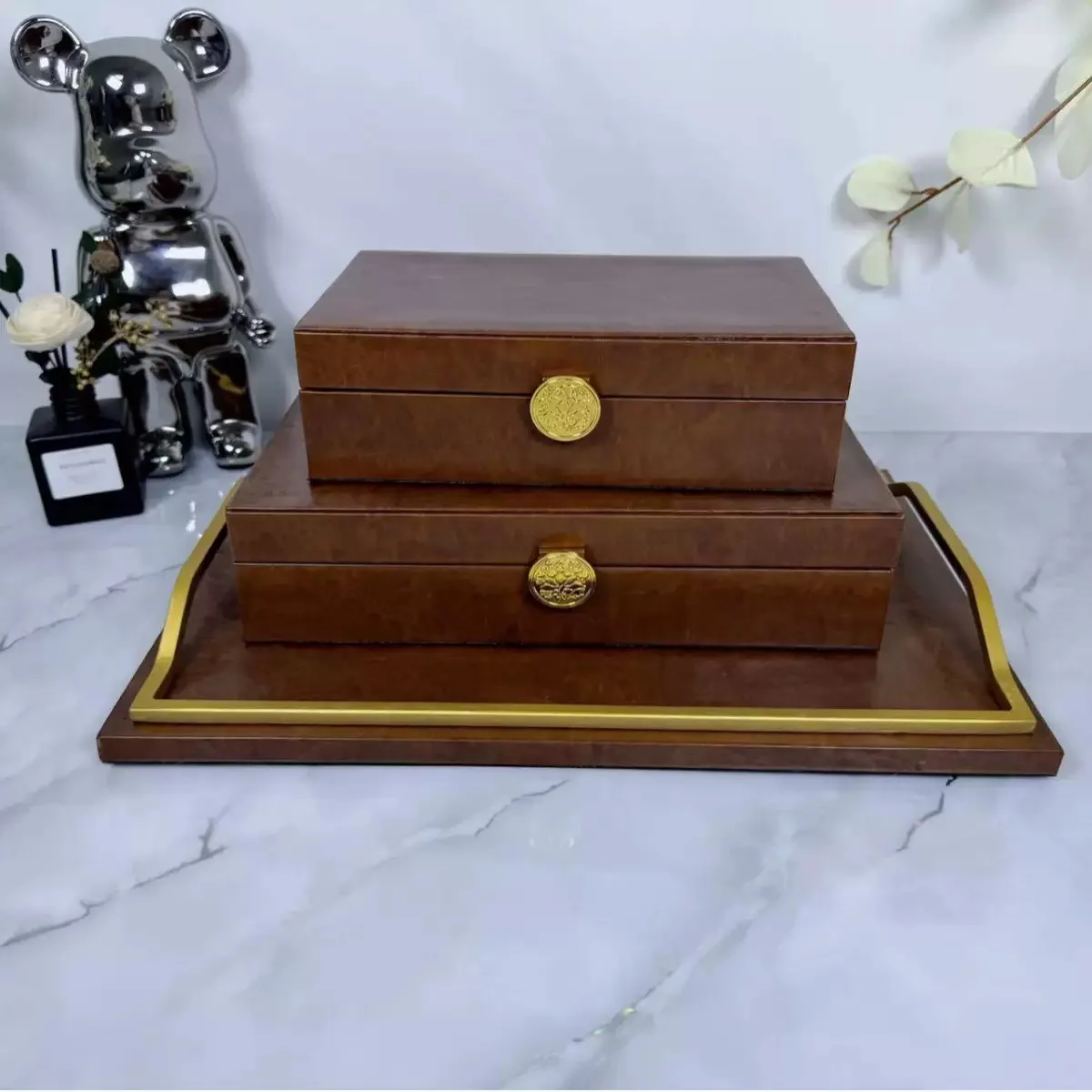 Modern Light Luxury Leather Jewelry Box, Storage Box, Home Decoration Ornaments
Modern Light Luxury Leather Jewelry Box, Storage Box, Home Decoration Ornaments