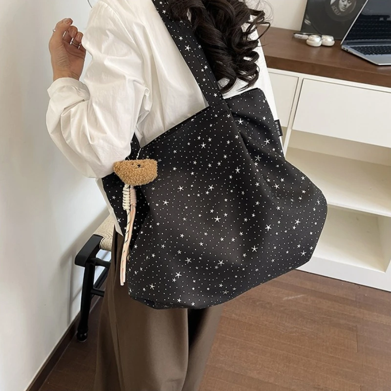 New Korean Style Women Shoulder Bag Fashion Star Rhinestone Canvas Tote Bag Large Capacity Versatile Commuter Underarm Bag
New Korean Style Women Shoulder Bag Fashion Star Rhinestone Canvas Tote Bag Large Capacity Versatile Commuter Underarm Bag