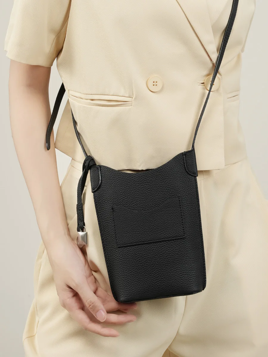 Top Layer Cowhide Mobile Phone Crossbody Bag Niche Portable Mini Vertical Shoulder Bag For Women
Top Layer Cowhide Mobile Phone Crossbody Bag Niche Portable Mini Vertical Shoulder Bag For Women