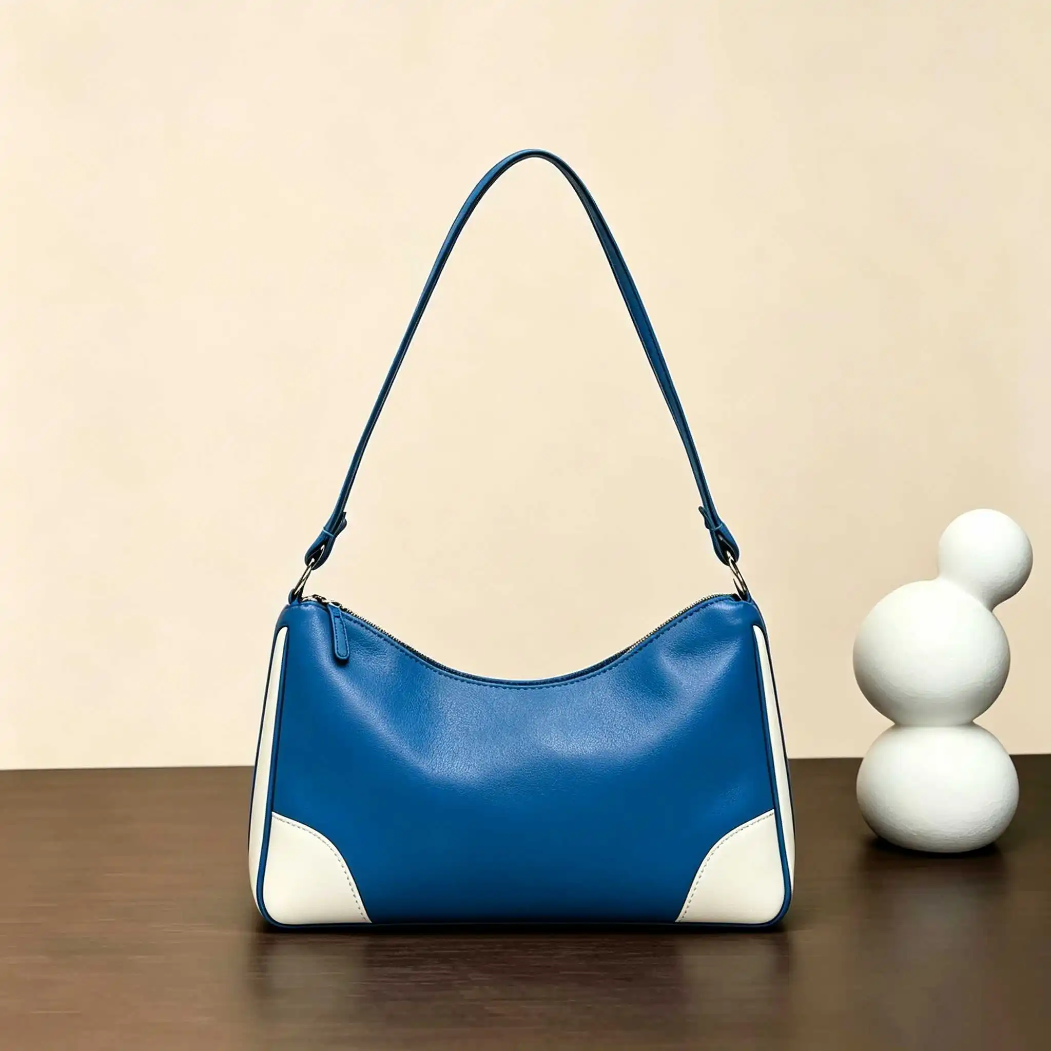 Simple Fashion Waterproof Women Crossbody Bag 2026 New Genuine Leather Lightweight Large Capacity Shoulder Bags
Simple Fashion Waterproof Women Crossbody Bag 2026 New Genuine Leather Lightweight Large Capacity Shoulder Bags
