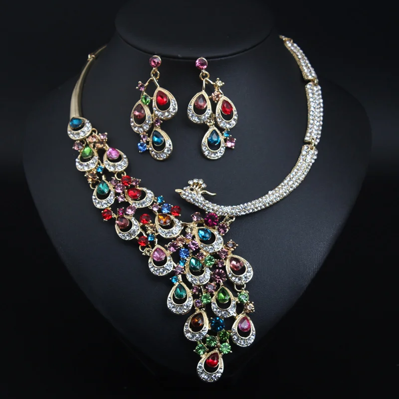 Retro glass gemstone crystal peacock necklace and earrings set - simple earrings. High-quality waterproof jewelry
Retro glass gemstone crystal peacock necklace and earrings set - simple earrings. High-quality waterproof jewelry