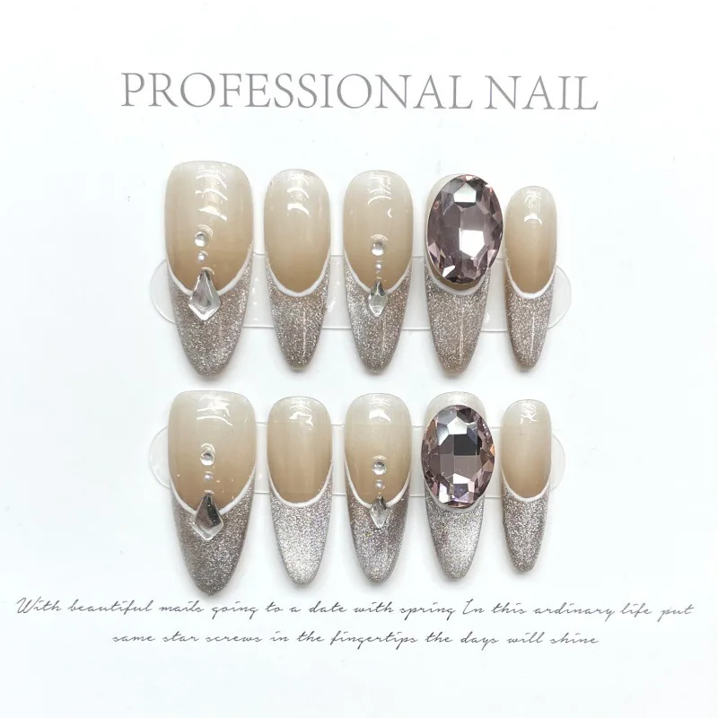 10Pcs Long Cat Eye French Oval Handmade Press on Nails Fake Nails with 3D Rhinestone Design Wearable Stick-on Nails False Nail
10Pcs Long Cat Eye French Oval Handmade Press on Nails Fake Nails with 3D Rhinestone Design Wearable Stick-on Nails False Nail