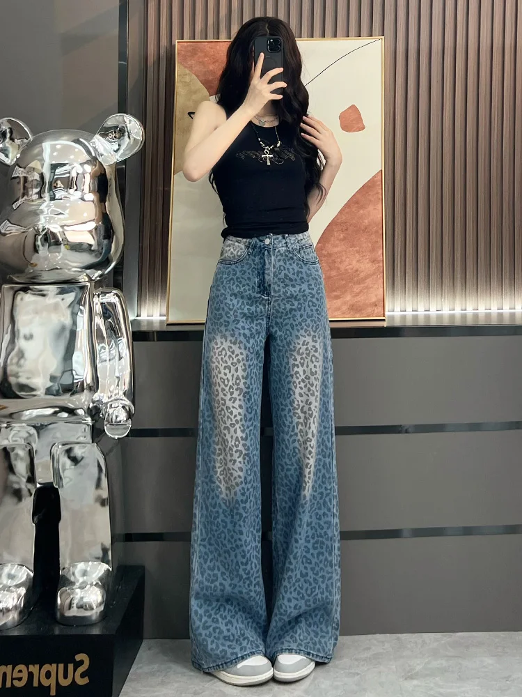 Женские широкие джинсы с леопардовым принтом, новинка лета 2025 года, суперпопулярные свободные брюки прямого кроя с высокой талией 
Женские широкие джинсы с леопардовым принтом, новинка лета 2025 года, суперпопулярные свободные брюки прямого кроя с высокой талией