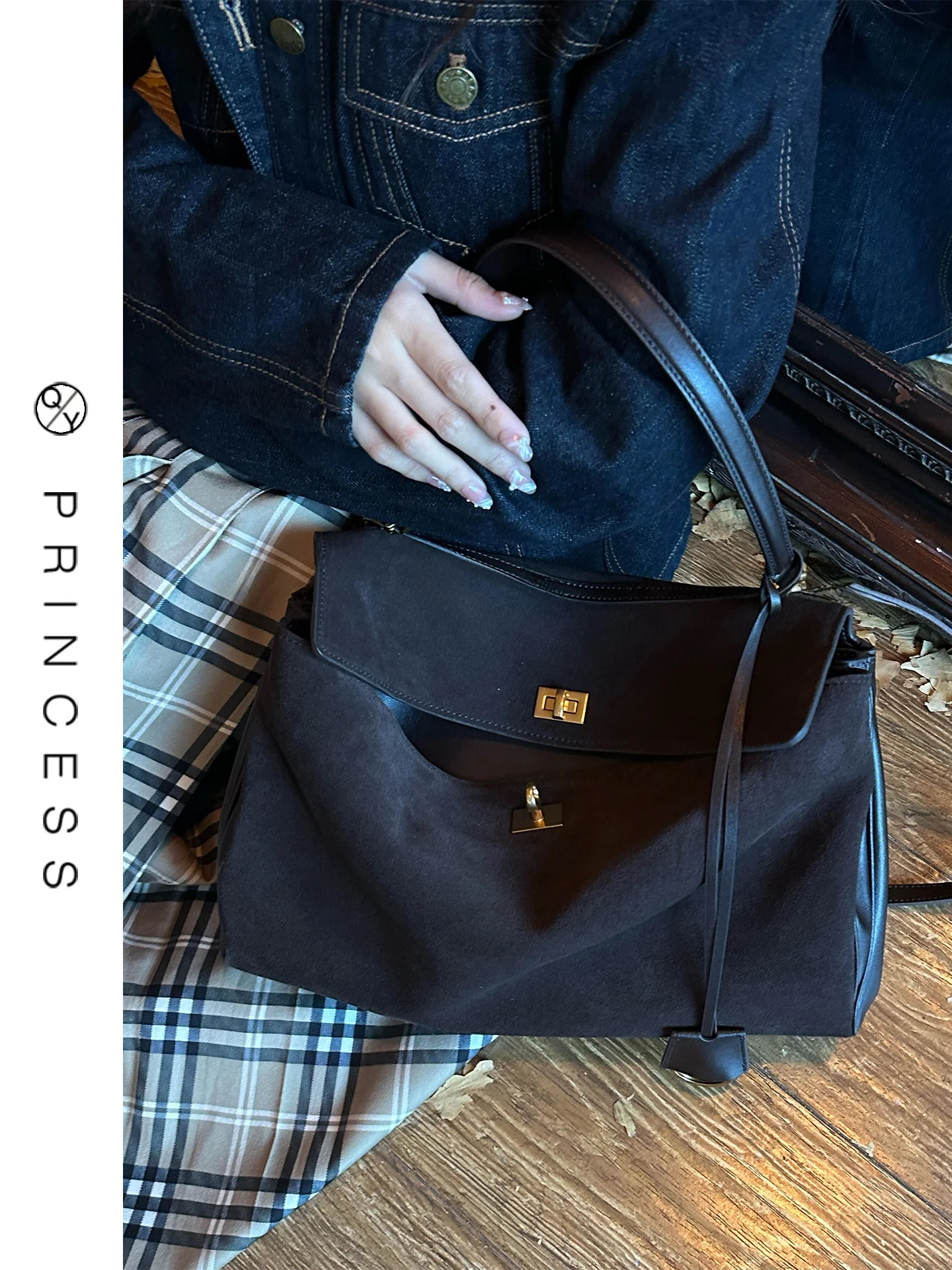 Retro Matte Large Capaci Tote Bag Women's 2026 New Commuter Versatile Bag High-End Sensation Crossbody Bag
Retro Matte Large Capaci Tote Bag Women's 2026 New Commuter Versatile Bag High-End Sensation Crossbody Bag