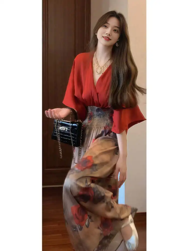 Red Splice V-neck Tea Break Long Dress Oil Painting Design Summer Retro Style High Waist Polka Dot Print Maxi Dress for Women
Red Splice V-neck Tea Break Long Dress Oil Painting Design Summer Retro Style High Waist Polka Dot Print Maxi Dress for Women