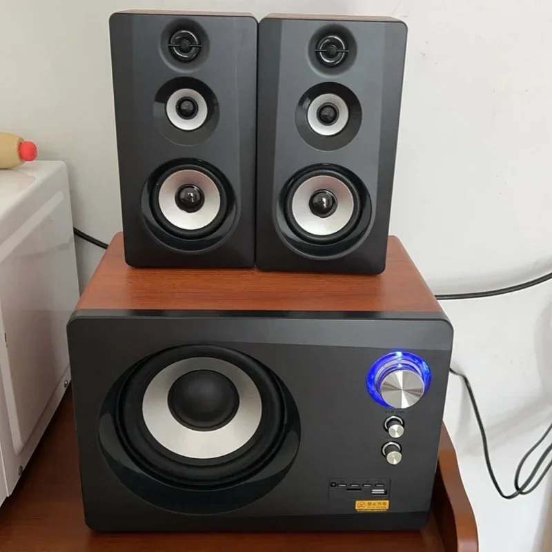 2.1-канальная аудиосистема для компьютера, домашний кинотеатр, 80 Вт, Bluetooth-колонки, настольный игровой сабвуфер, аудиосистема для ноутбука, черная, Hi-Fi Soundbox
2.1-канальная аудиосистема для компьютера, домашний кинотеатр, 80 Вт, Bluetooth-колонки, настольный игровой сабвуфер, аудиосистема для ноутбука, черная, Hi-Fi Soundbox